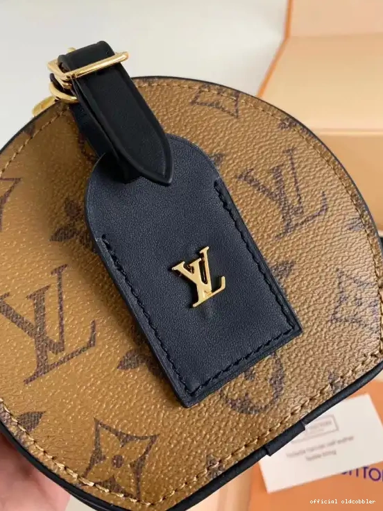 Official oldcobbler VUITTON MINI LOUIS BOITE CHAPEAU 0515
